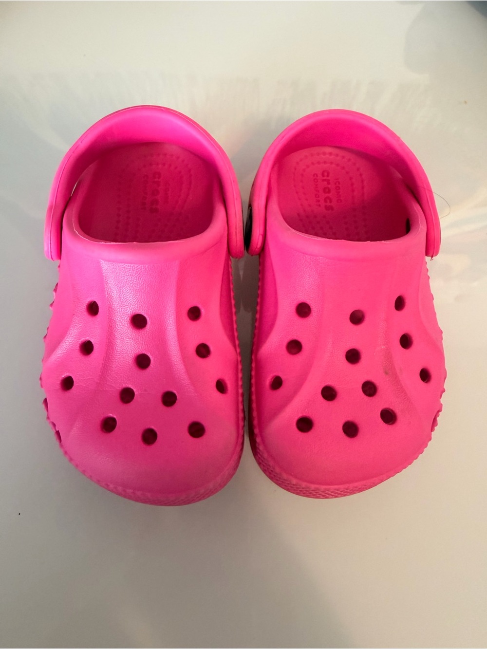CROCS Kids Classic Clog in Bright Pink